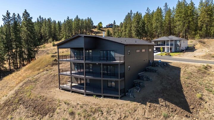 Property Photo: 5227 S Lincoln Way WA 99224