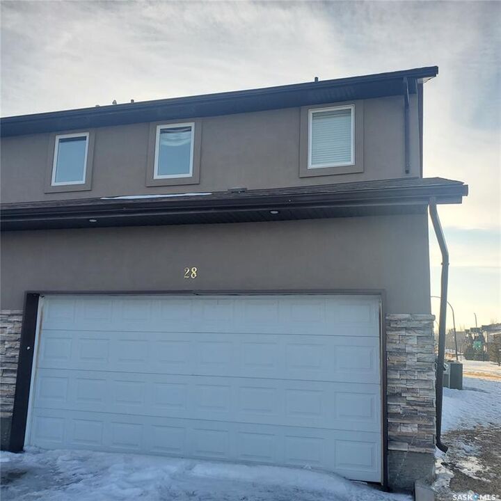 Property Photo: 1703 Patrick Crescent 28 SK S7W 0G1