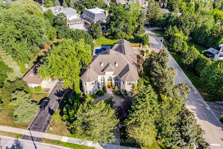 Property Photo: 23 Maryvale Crescent ON L4C 6P7
