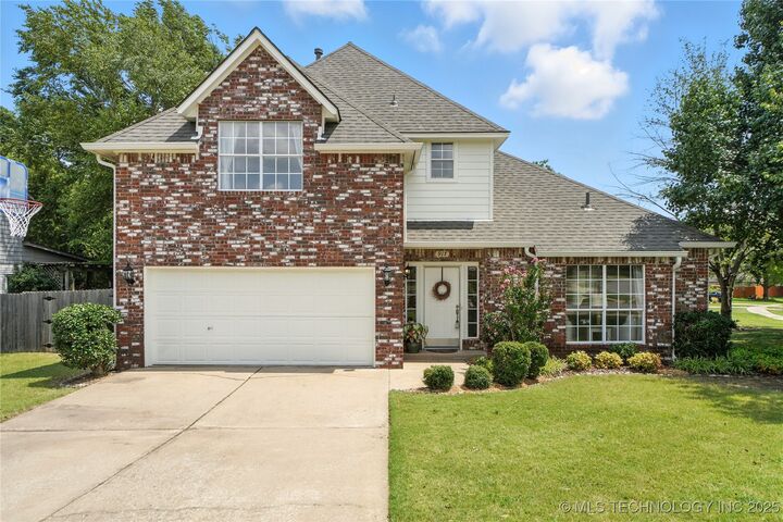 917 S Umbrella Circle  Broken Arrow OK 74012 photo
