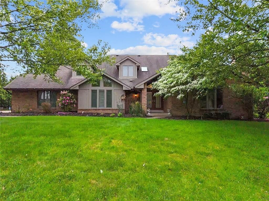 Property Photo: 1803 N Villa Dr PA 15044