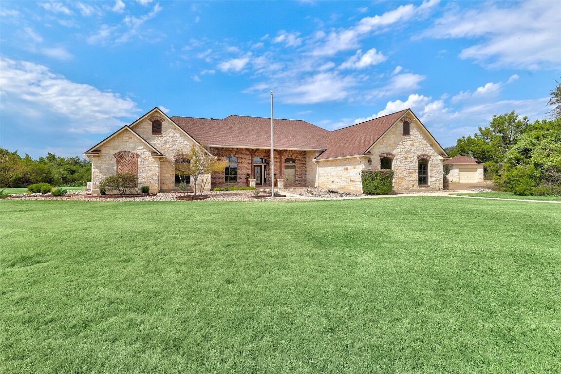 Property Photo:  1106 Squaw Valley  TX 78641 