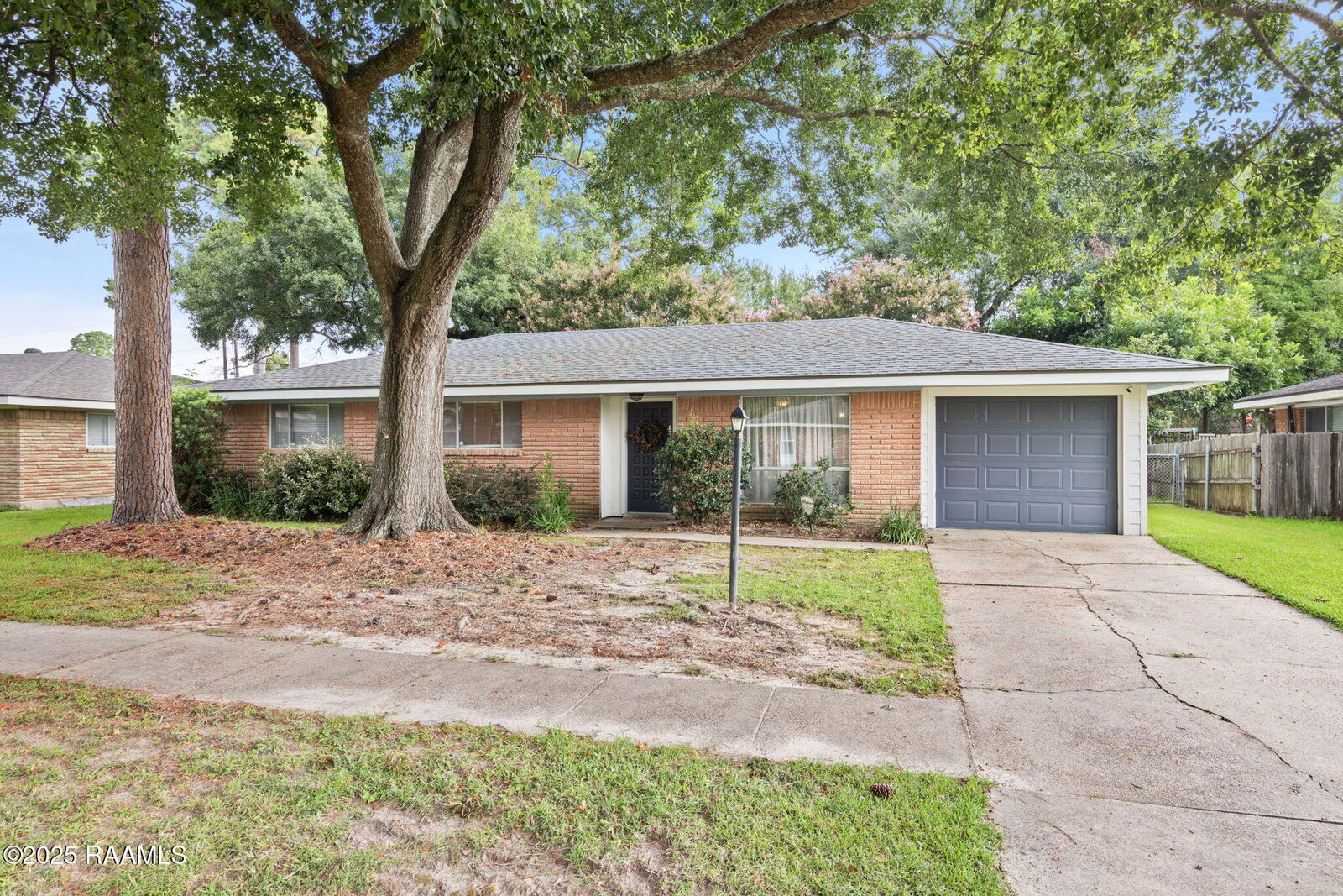 Property Photo: 605 Dutton Drive LA 70503