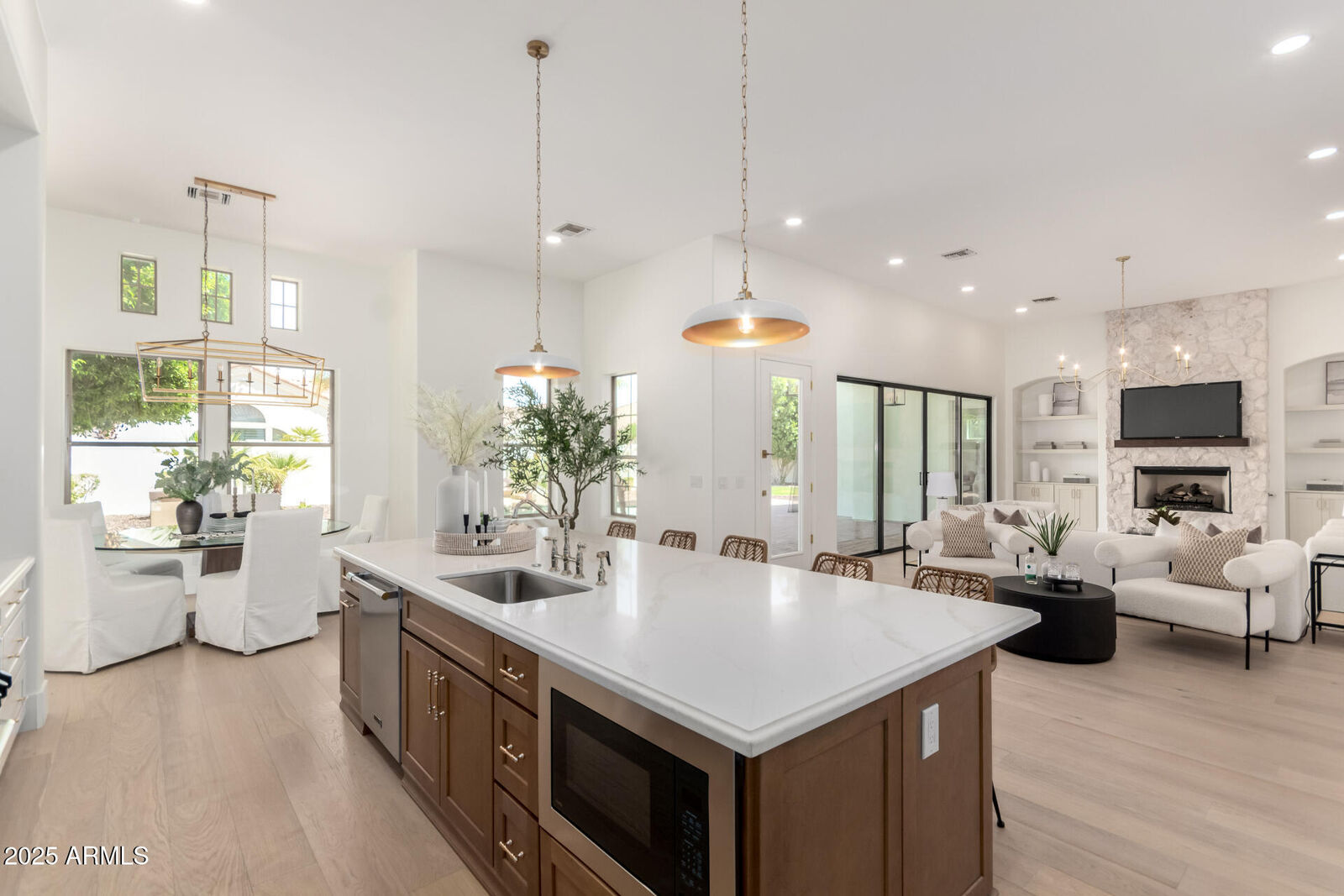 Property Photo: 902 E Coconino Place AZ 85249