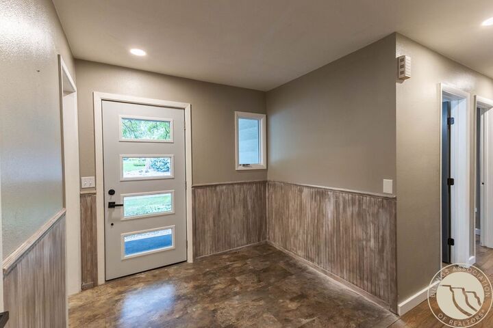 Property Photo:  1944 Colton Boulevard  MT 59102 