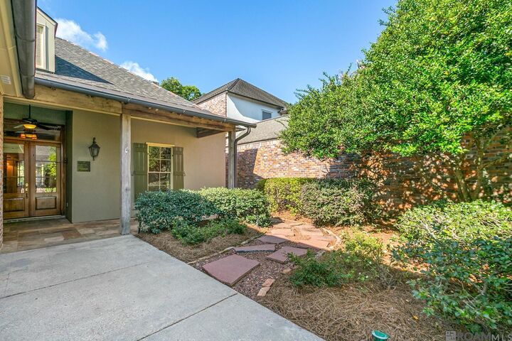 Property Photo: 11756 Villa Ave LA 70810
