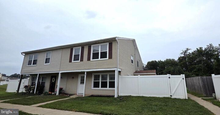 Property Photo:  11 Lamont Court  NJ 08081 