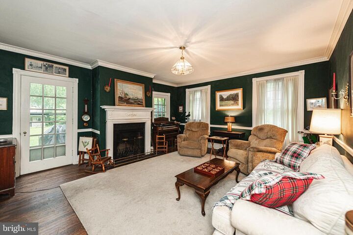 Property Photo: 407 Midland Avenue PA 19087