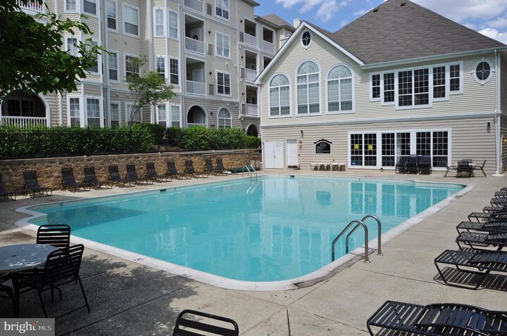 4550 Strutfield Lane 2323  Alexandria VA 22311 photo