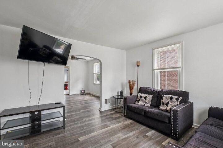 Property Photo:  1009 Spruce Street  PA 19023 