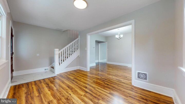 Property Photo:  220 Oak Street  NJ 08106 