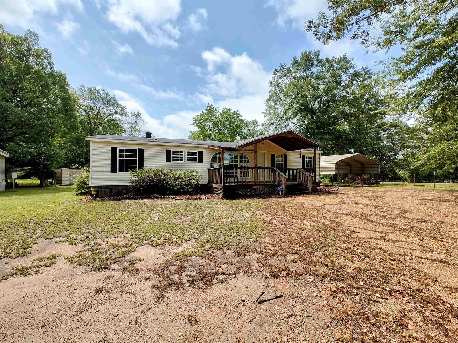 Property Photo:  115 Ouachita 174  AR 71701 