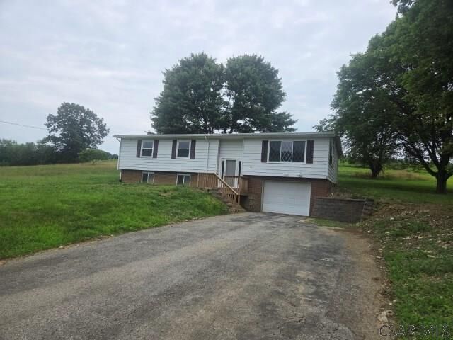 Property Photo:  1900 Fleming Road  PA 15701 
