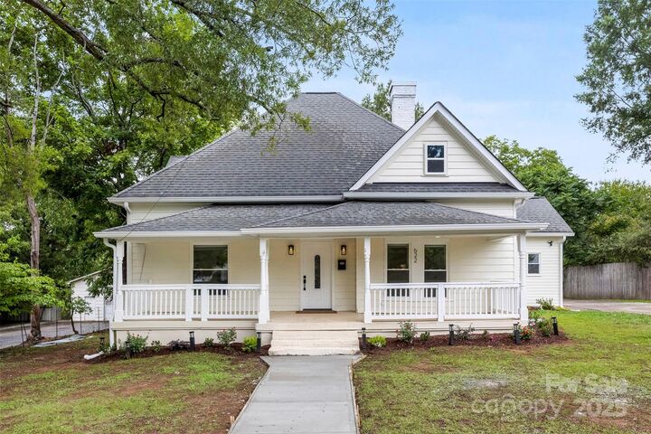 Property Photo: 622 Oak Street NC 28115