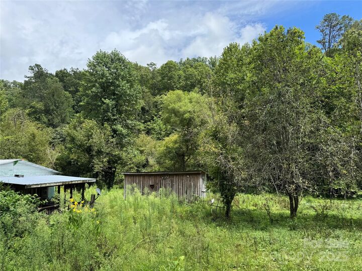 Property Photo: 4938 Nc 90 Highway NC 28611