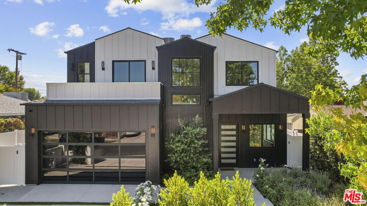 Property Photo:  5741 Newcastle Ave  CA 91316 