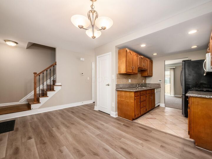 Property Photo: 2557 Olde Hill S Court OH 43221