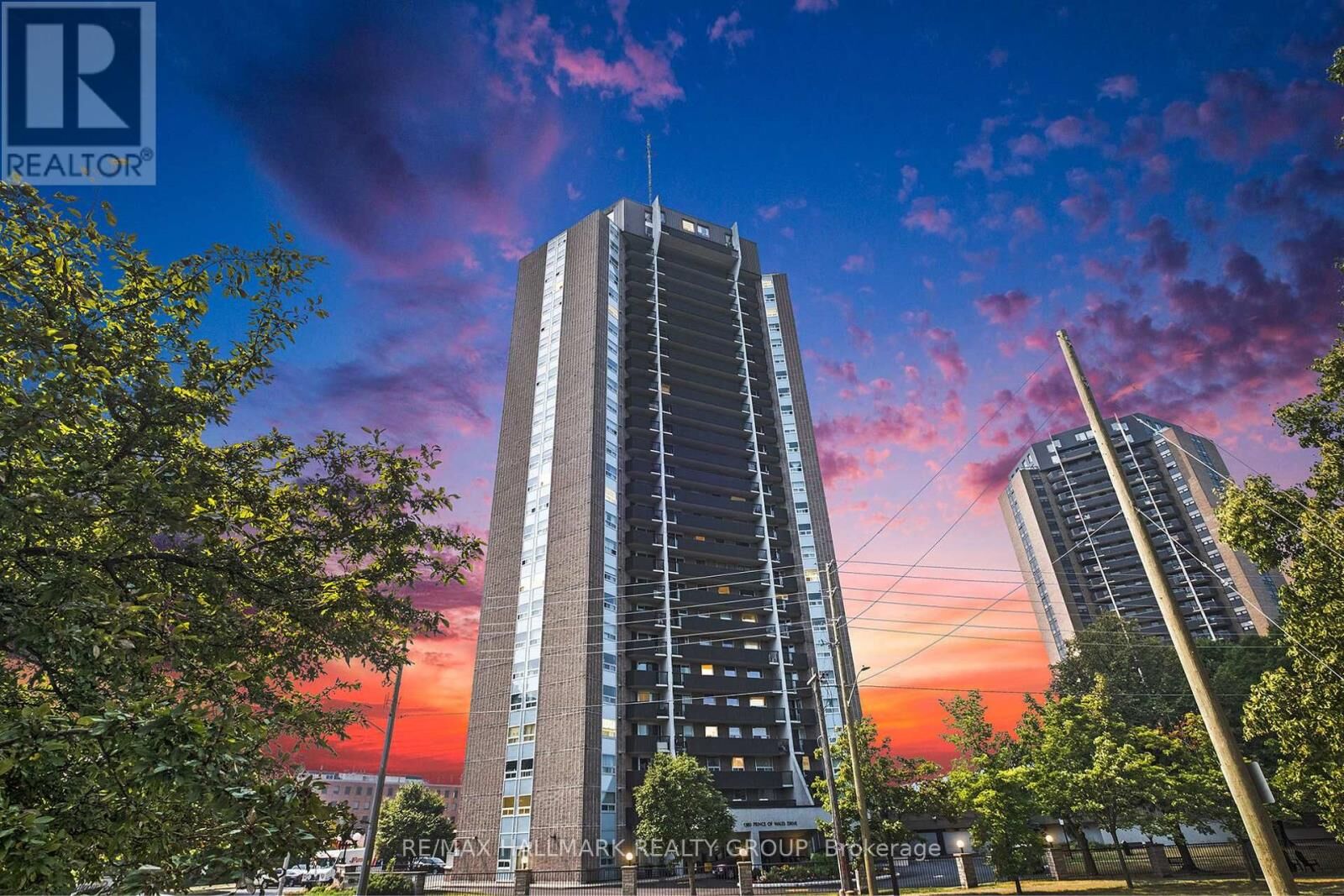 Property Photo: 1380 Prince Of Wales Drive Ph 7 ON K2C 3N5