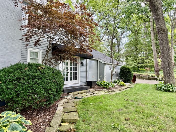 Property Photo:  409 Southmoreland Place  IL 62521