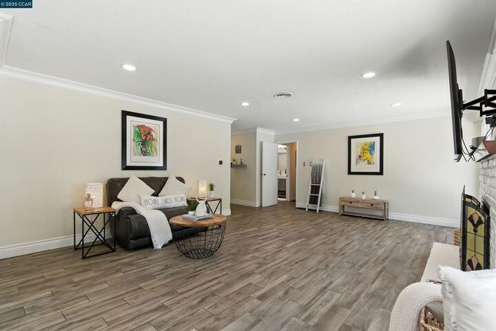 Property Photo:  1201 Valle Vista Ave  CA 94589 