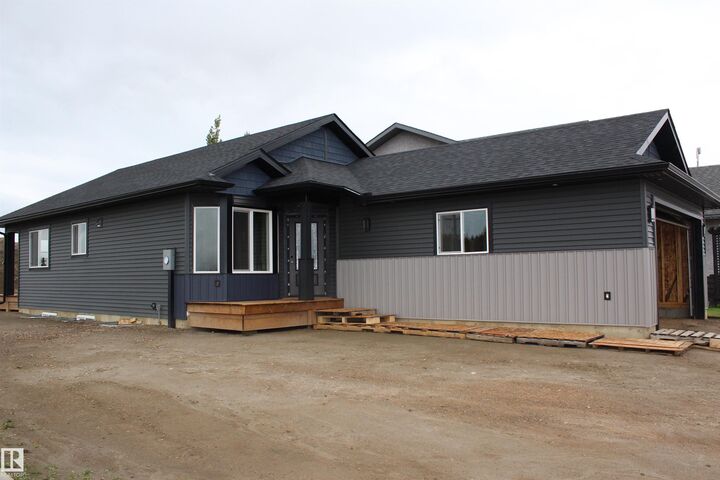 Property Photo: 1 Whitetail Way AB T0B 3H0
