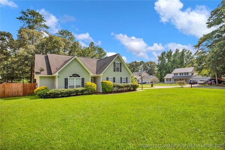 Property Photo: 6640 Burgenfield Drive NC 28314