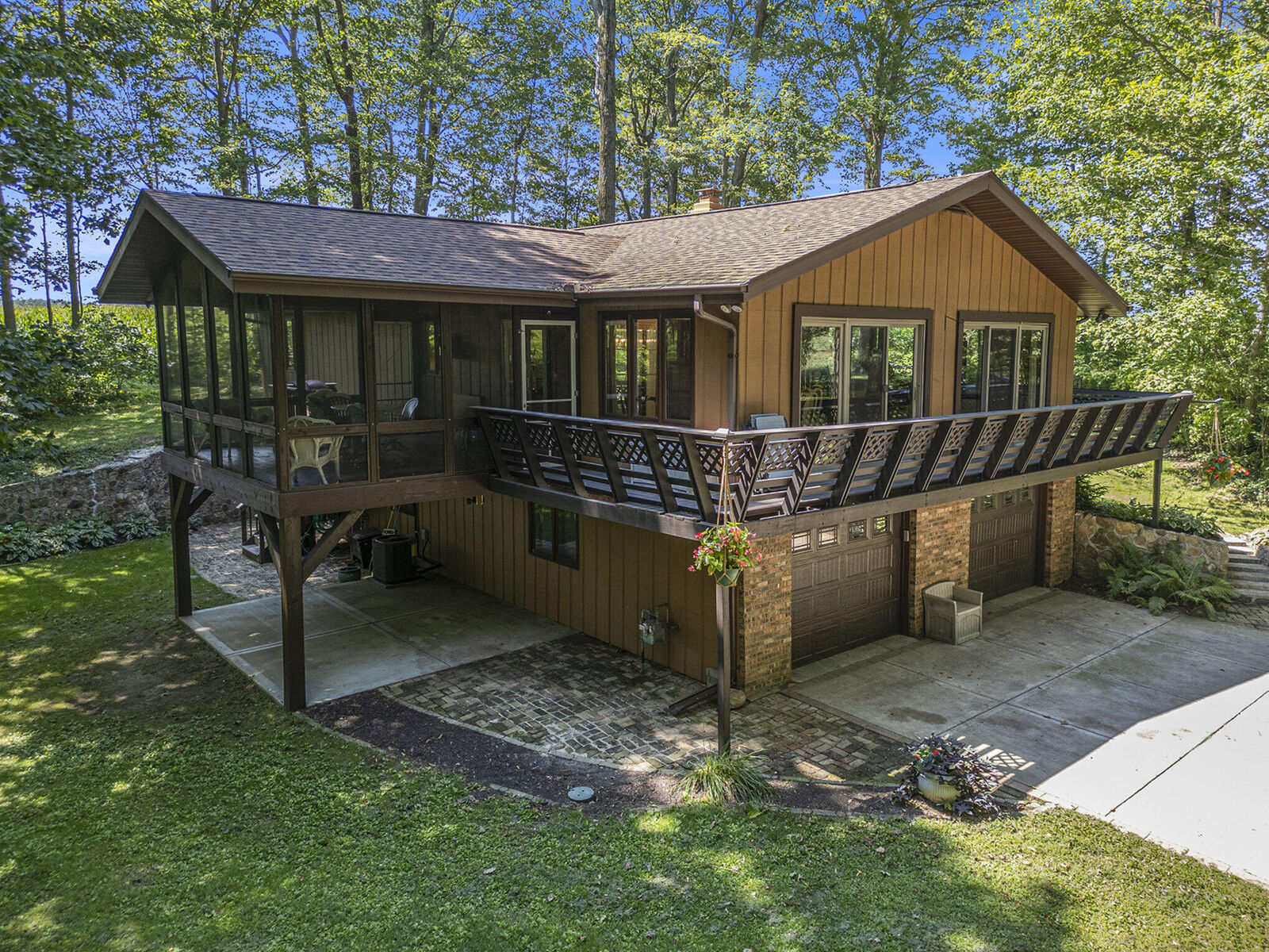 Property Photo:  563 N 600  IN 46391 