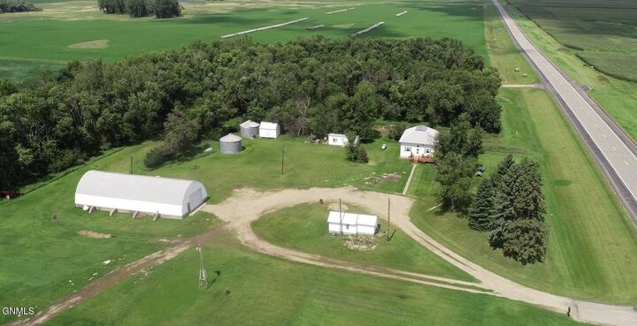 Property Photo:  5661 Hwy 281  ND 58472