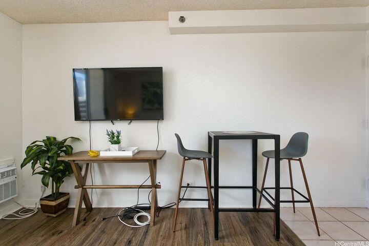 Property Photo:  1920 Ala Moana Boulevard 1002  HI 96815 
