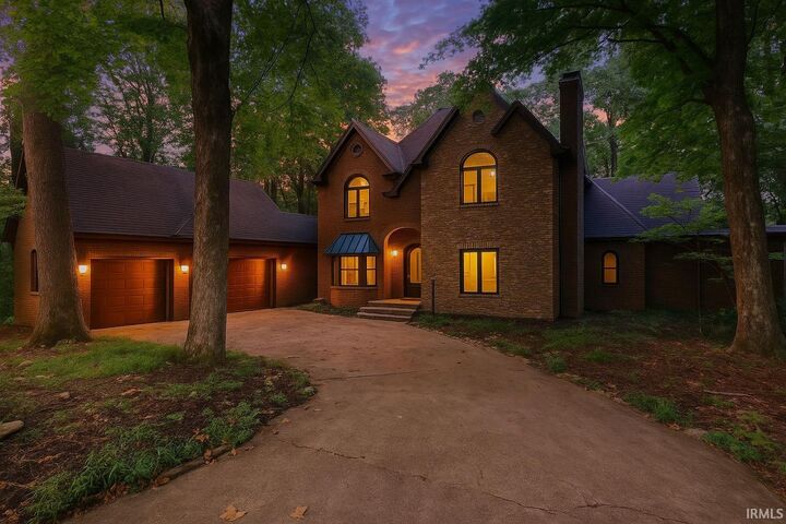 Property Photo:  3712 E Devonshire Lane  IN 47408 
