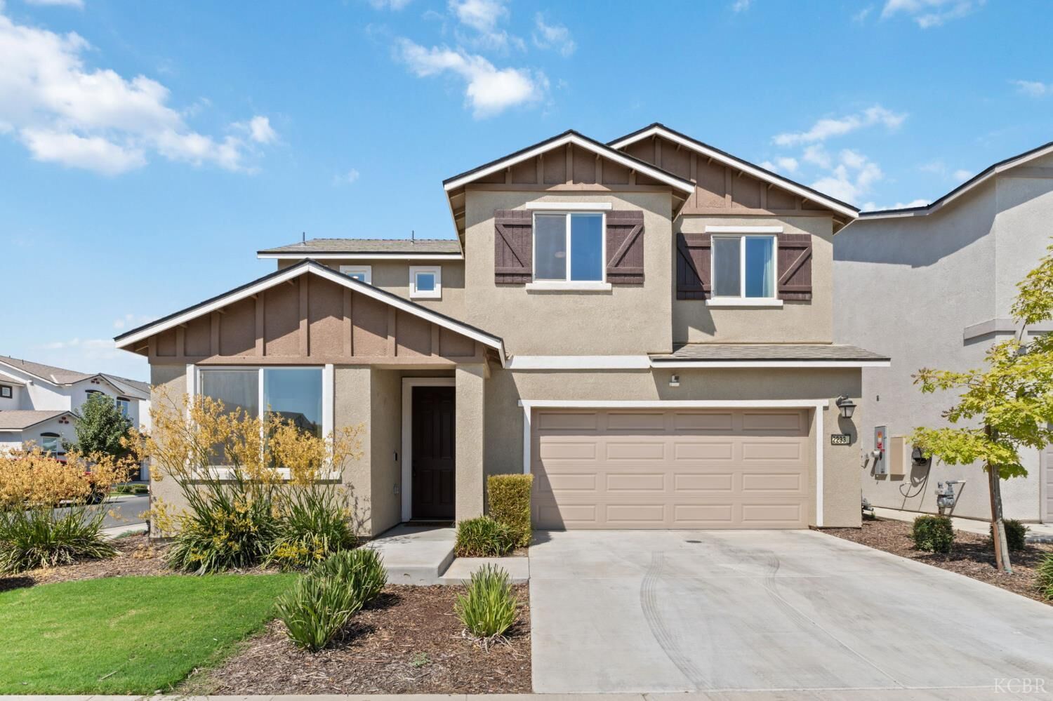 Property Photo: 2233 S Aubree Street CA 93292