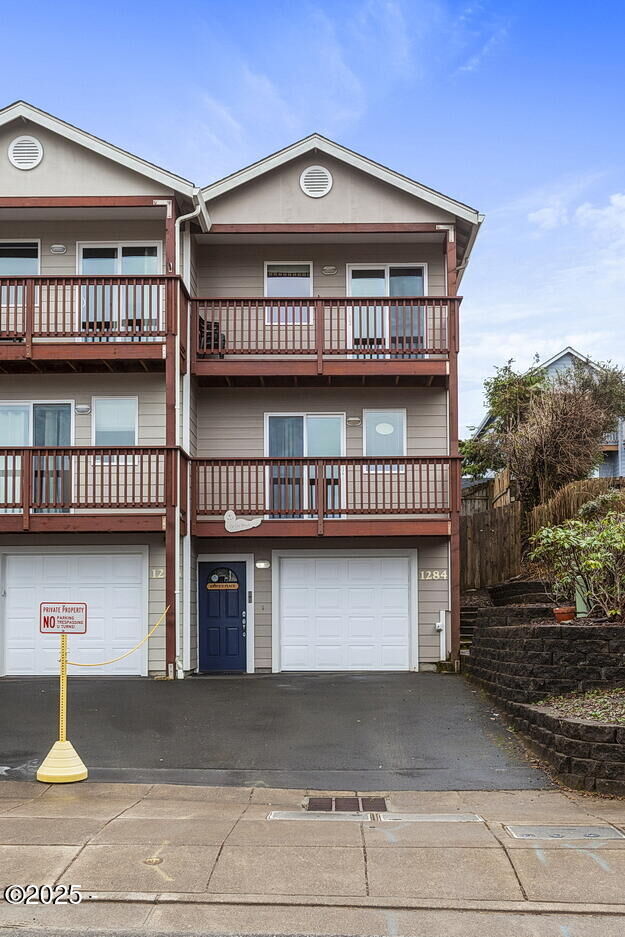 Property Photo:  1284 NW 15th Street  OR 97367 