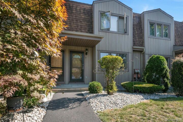 Property Photo:  9 Pheasant Walk  NY 10566 
