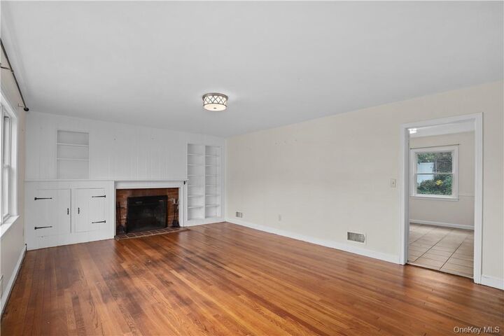 Property Photo:  216 S Poe Street  NY 10530 