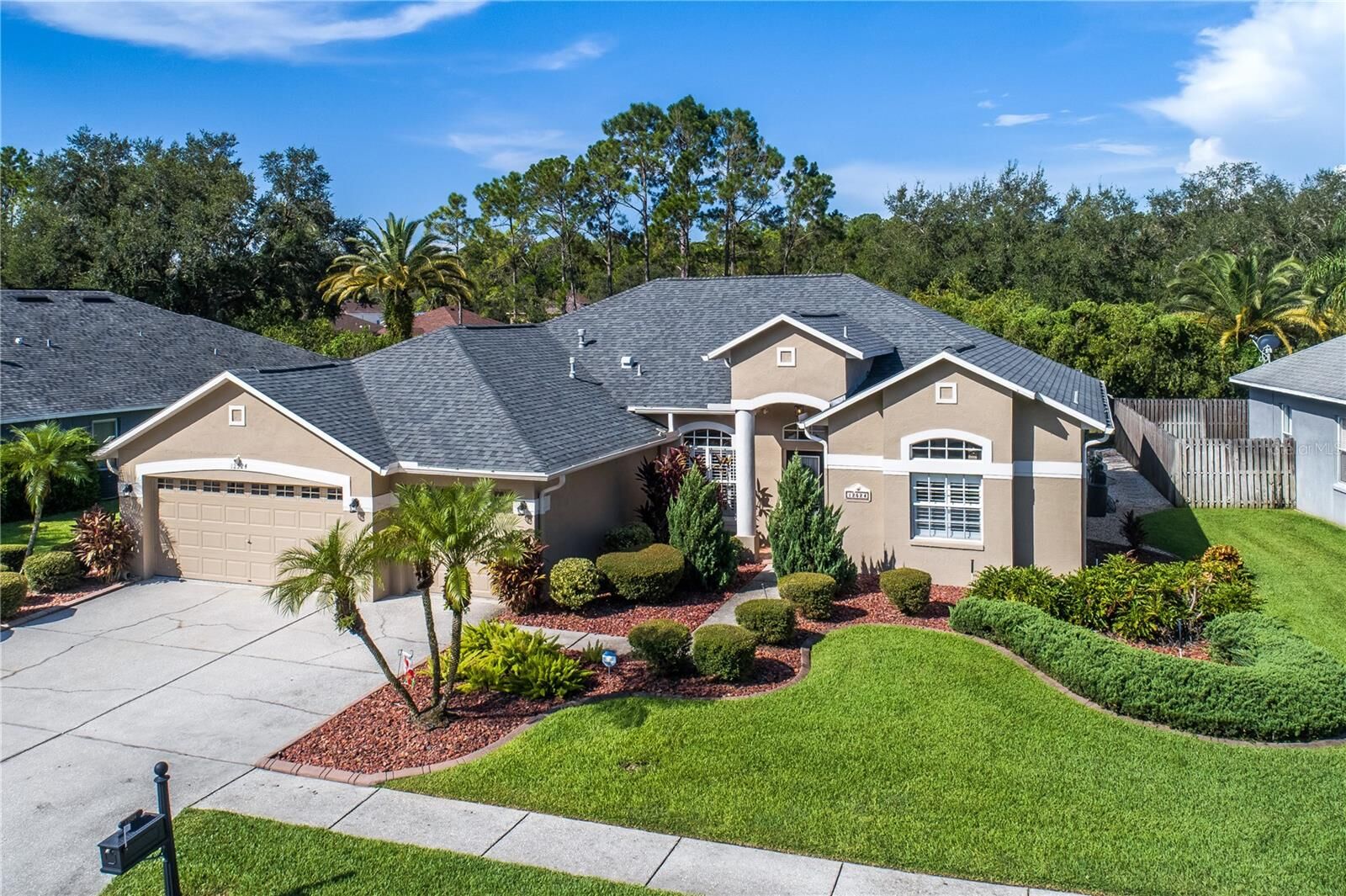 Property Photo: 12524 Leatherleaf Drive FL 33626