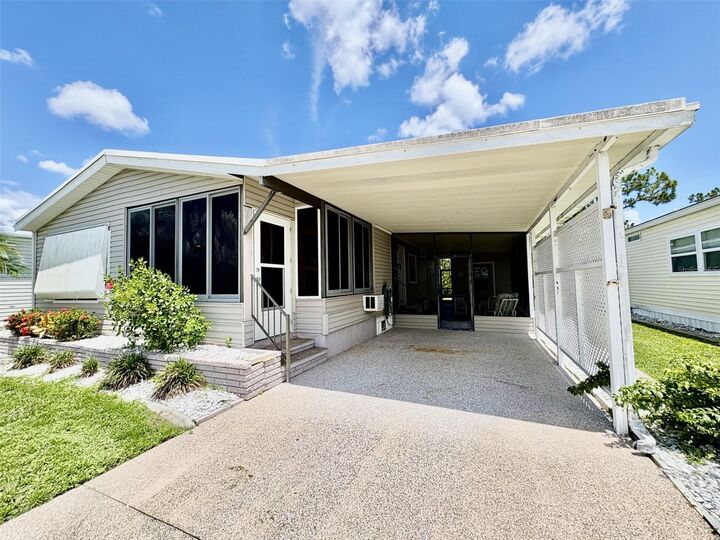Property Photo:  113 Rarotonga Road  FL 34287 