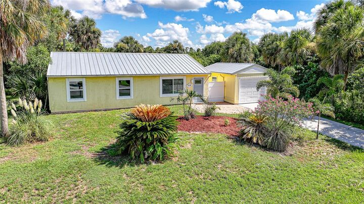 Property Photo: 1124 Salina Avenue FL 33948