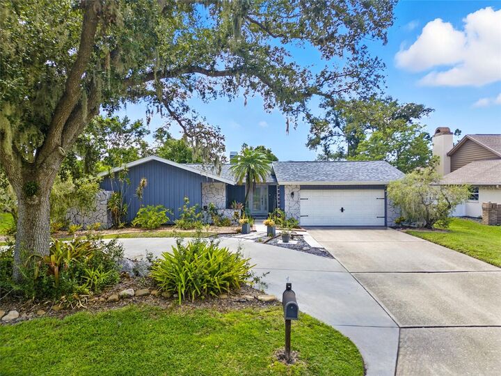 5316 Dominica Circle  Sarasota FL 34233 photo