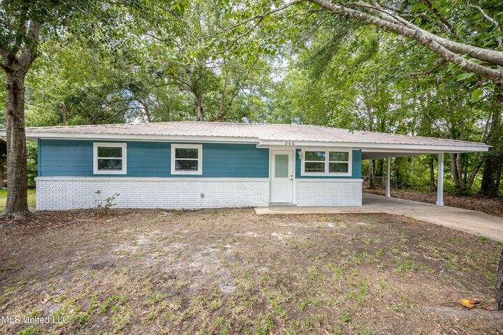 206 Beverly Drive  Ocean Springs MS 39564 photo