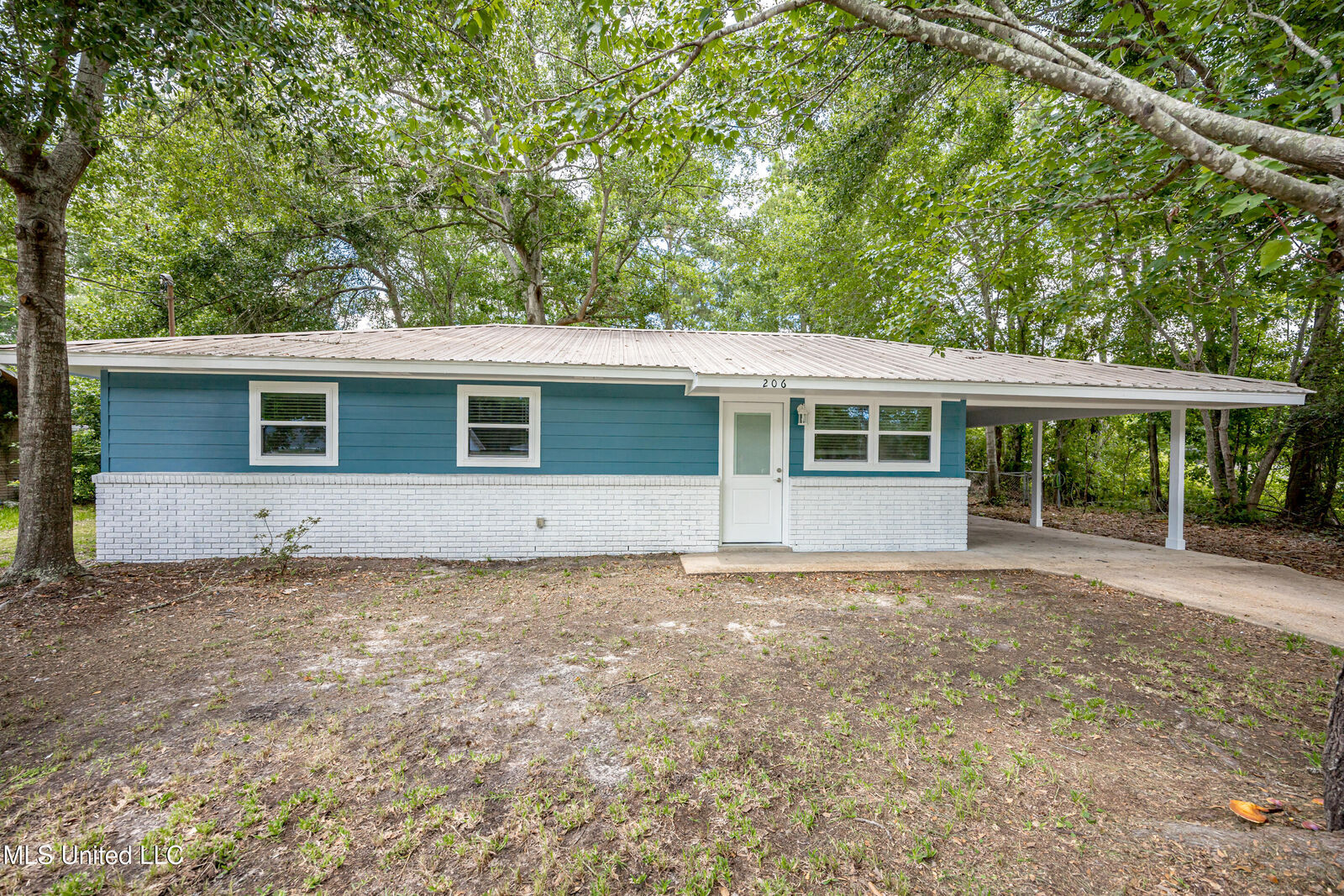 Property Photo:  206 Beverly Drive  MS 39564 