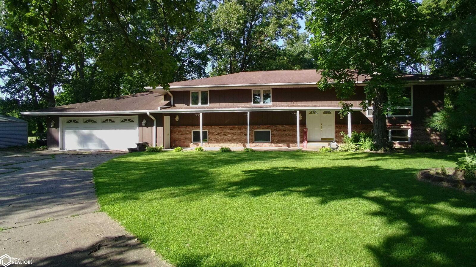 Property Photo:  11779 Greenwood Drive  IA 52601