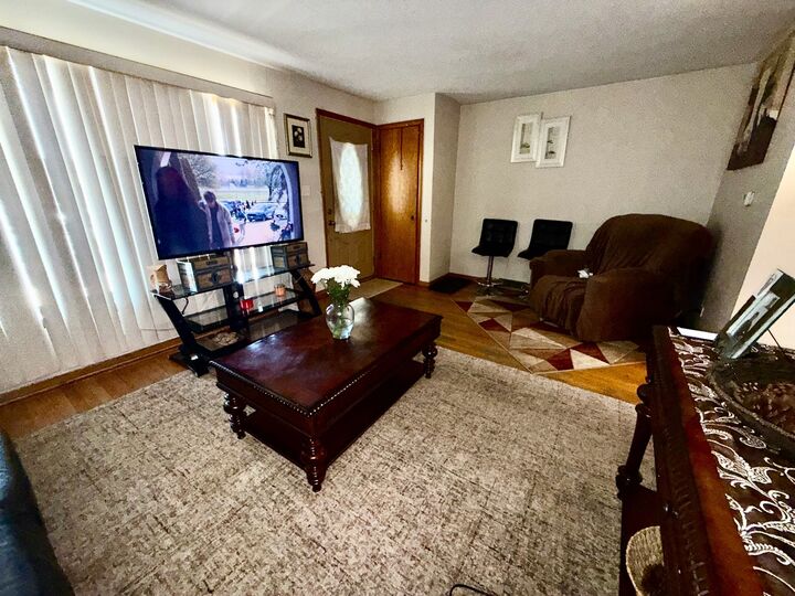 Property Photo:  4211 W 47th Street  IL 60632 