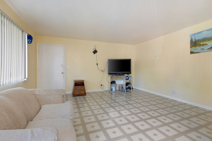 Property Photo: 2508 Algonquin Road 16 IL 60008