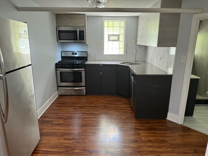 Property Photo:  6128 N Hamilton Avenue G  IL 60659 