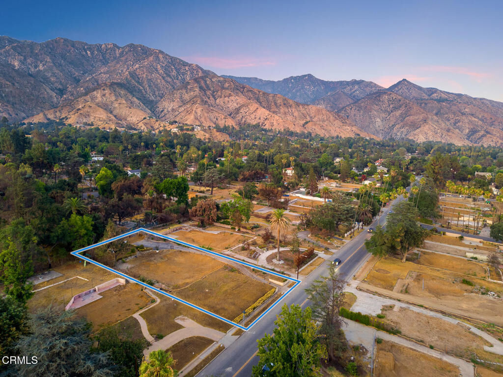 Property Photo:  1145 E Altadena Drive  CA 91001 