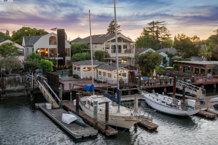 3127 Marina Drive  Alameda CA 94501 photo