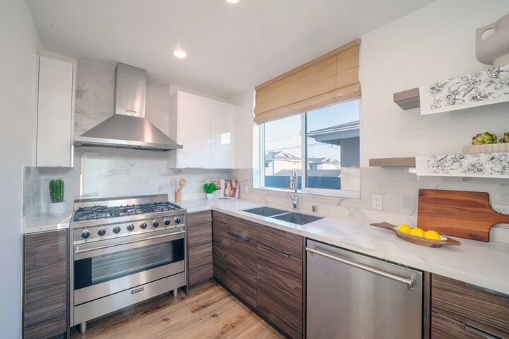 Property Photo:  2306 Aviation Boulevard  CA 90278 