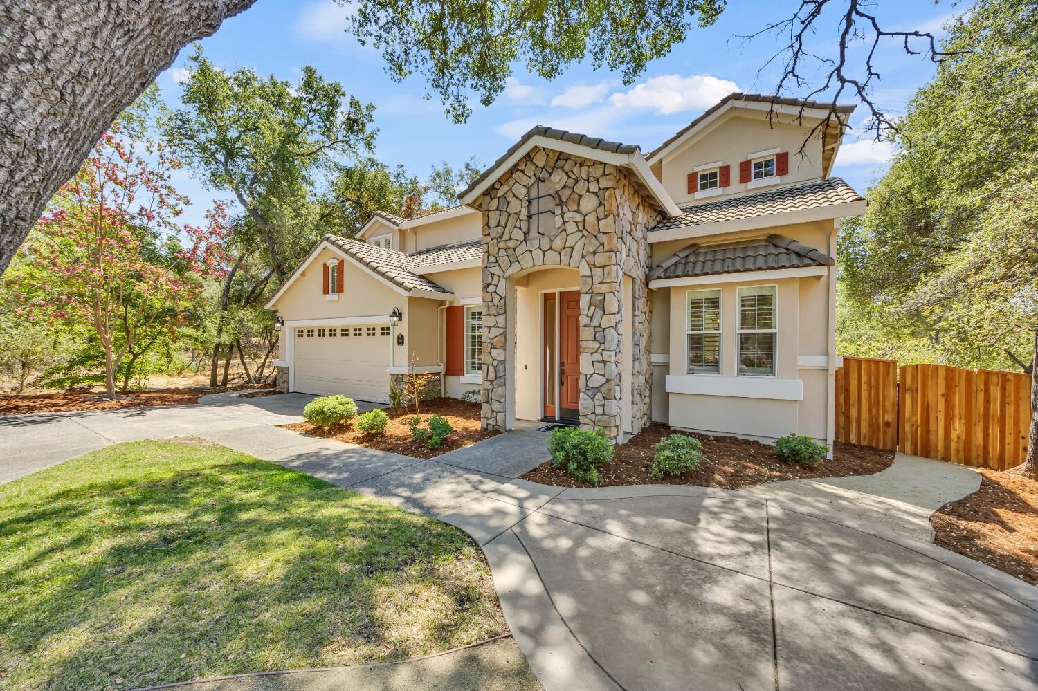 Property Photo:  6041 Lockridge Drive  CA 95746 