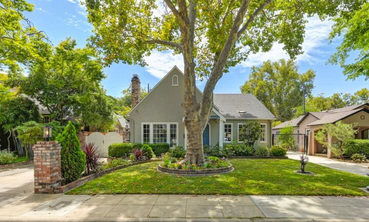 2716 6th Avenue  Sacramento CA 95818 photo