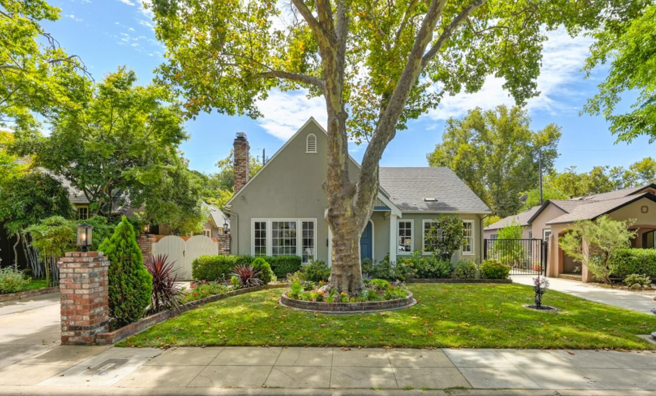 Property Photo: 2716 6th Avenue CA 95818